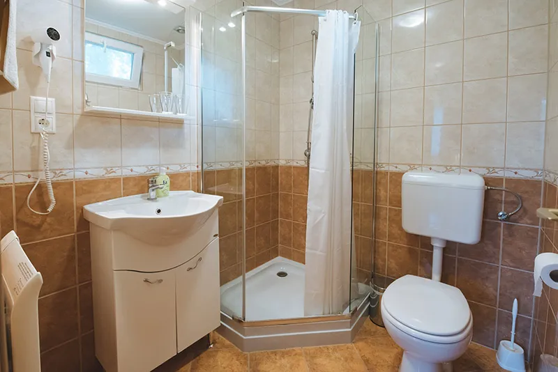 Tavirózsa úszóház 10
